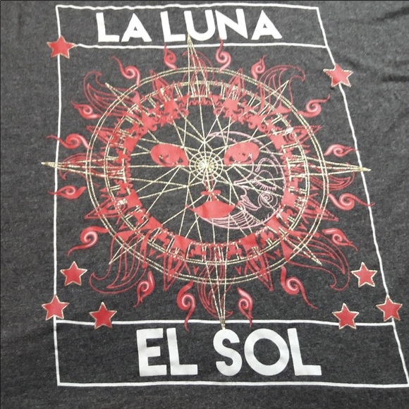 ❗️SOLD❗️ Gray Quarter Length Sleeve Shirt - Picture 11 of 11